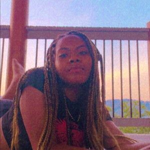 Meet your Posher, Yara